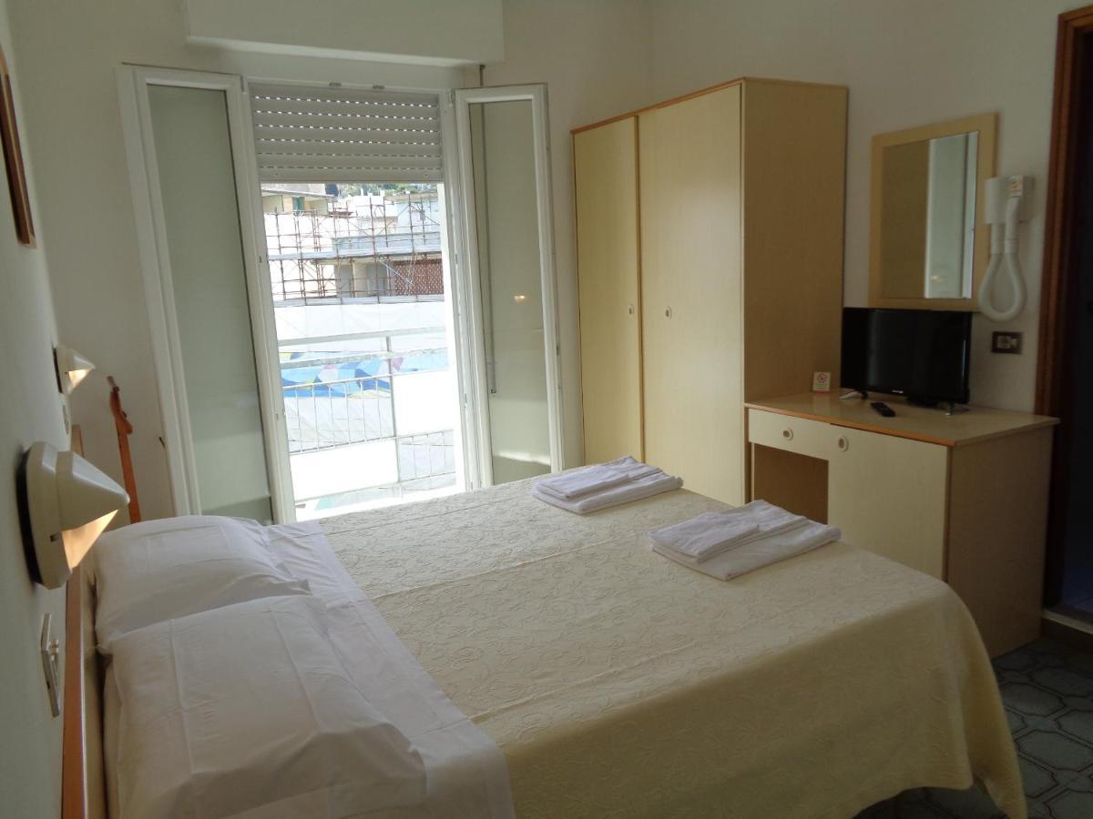 Hotel Tre Stelle Gabicce Mare Esterno foto