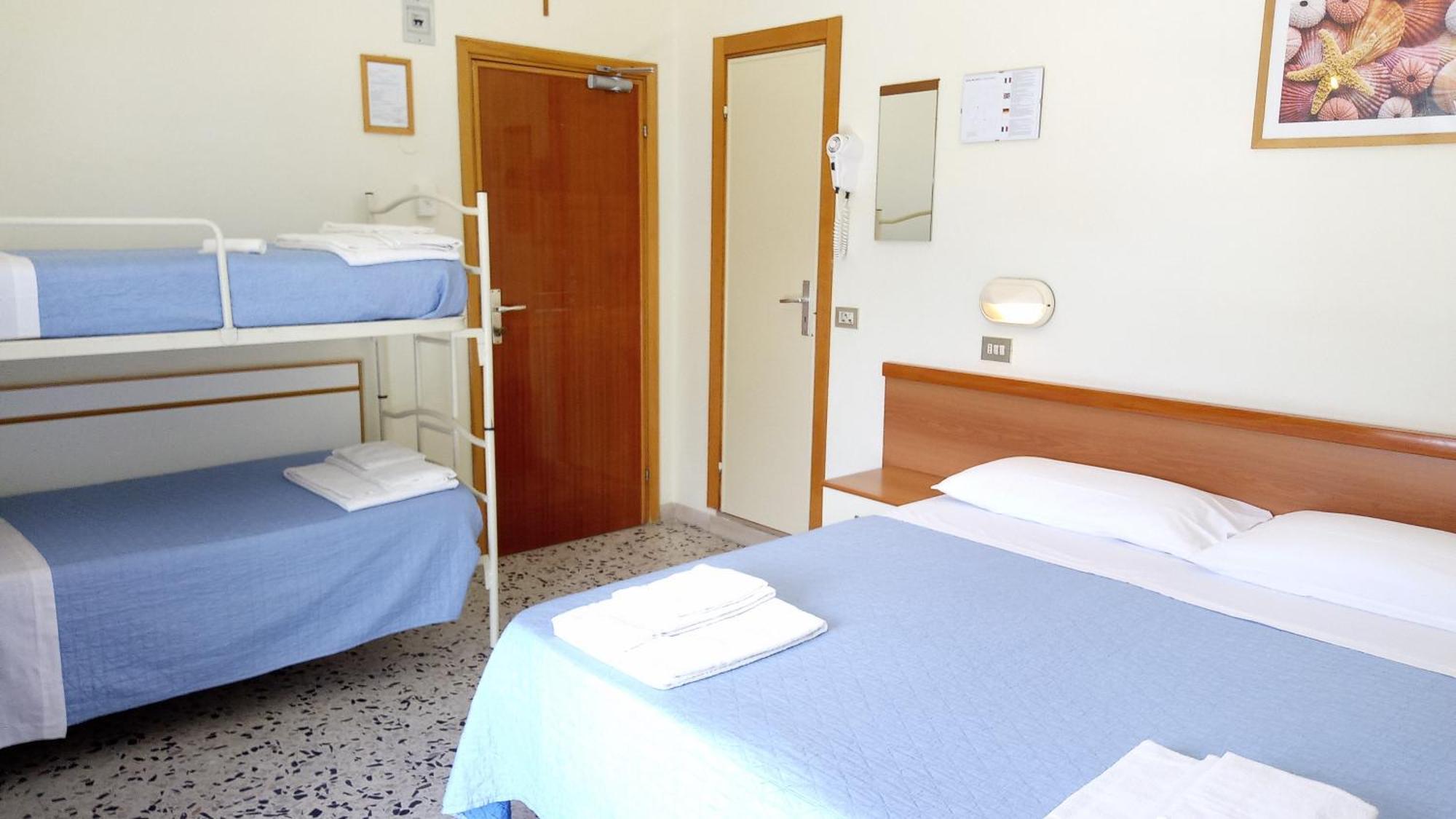 Hotel Tre Stelle Gabicce Mare Camera foto